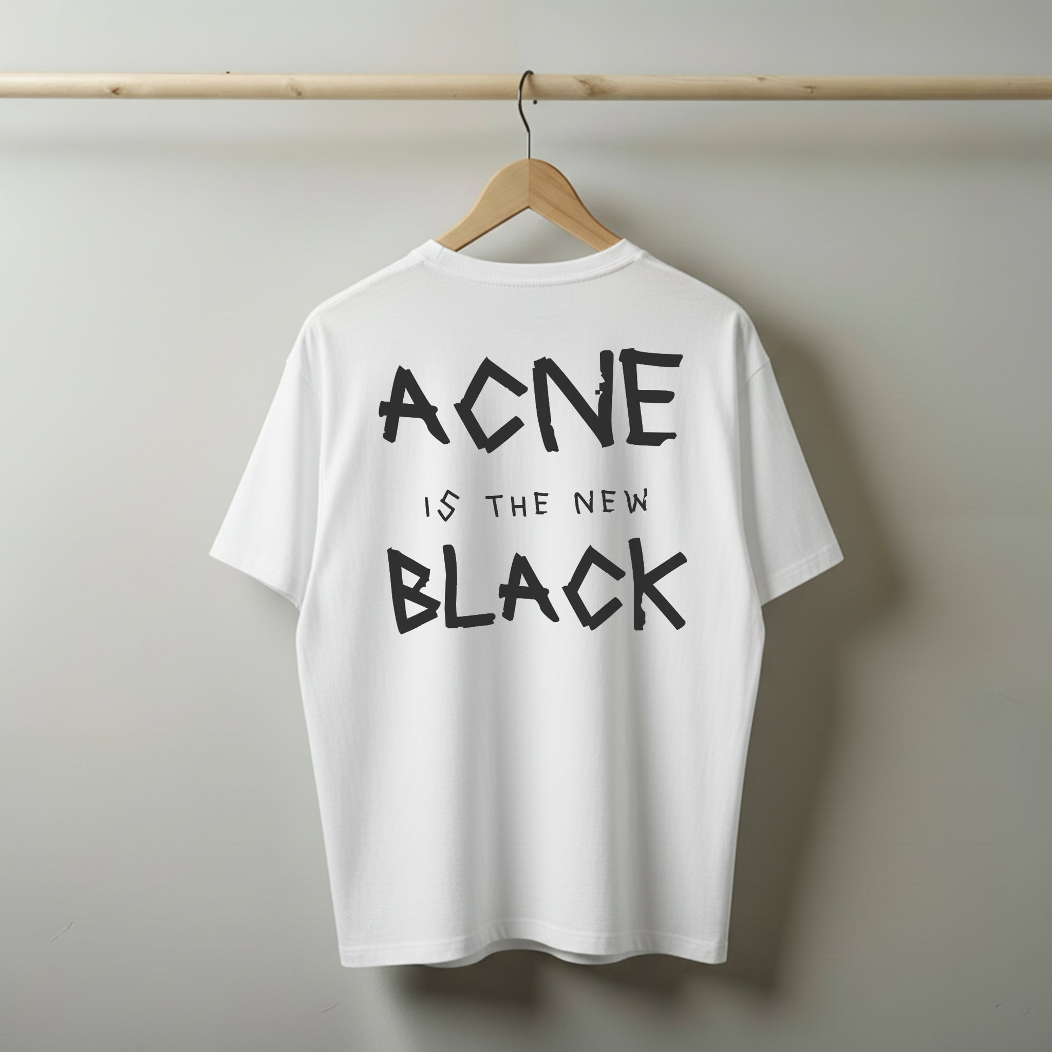 Acne is the new Black | La T-Shirt